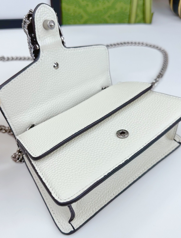 激安グッチバッグコピー着用イメージ